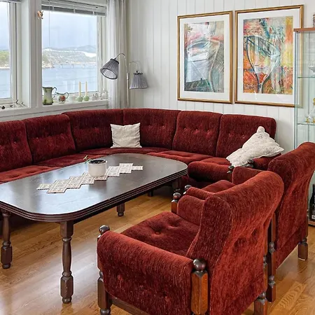 Casa vacanze Cozy In With House Sea View Valsøyfjord